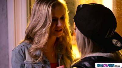 Petite blonde invited in by her lesbian lover to lick pussy - hotmovs.com