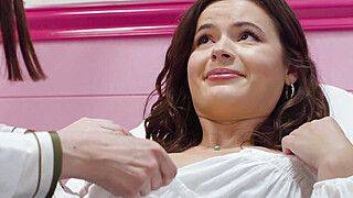 Lexi Luna - Doctor DoveFuckers ready to see you now - ah-me.com