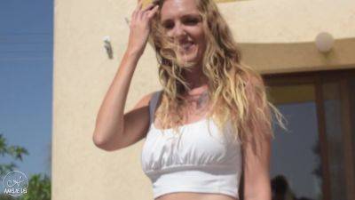 Gardener Fucks Me Doggy & Cum All Over My Face! (En) - hclips.com