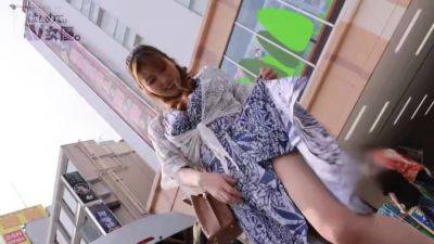 0008205_ベロチュー お姉さん 美女などが含まれている - upornia.com - Japan