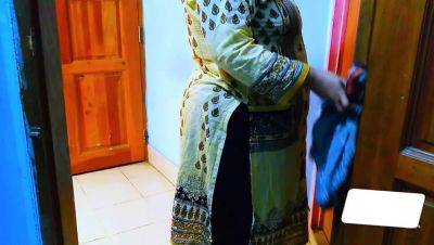 Hot Desi Muslim Mom Fucked Hard By Stepson While Cleaning His Room - Aria Mia - xxxfiles.com