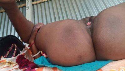 Desi Bhabhi Hot Homemade Sex with Big Tits and Big Ass - veryfreeporn.com - India