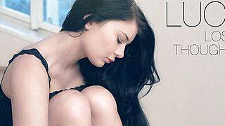 Lucy Li - Lost in Thought [solo] - ah-me.com