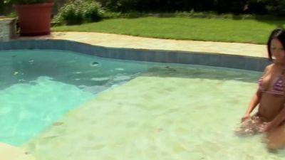 Having Fun At The Pool - hotmovs.com