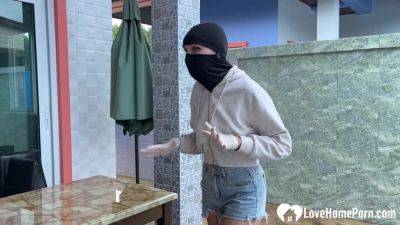 Stealing Turns Hot with a Fast Fuck in Neighbor’s Place - hotmovs.com