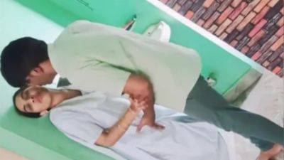 Desi Virgin College Girl First Time - desi-porntube.com - India