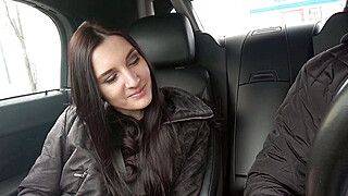 FASTFOOD-FOTZE bekommt Sperma-Shake - ah-me.com