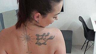 Full sex video with a 30-year-old woman with a face that had an amazing body - ah-me.com