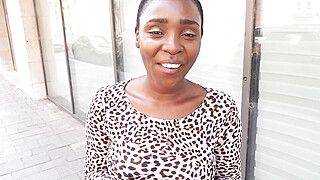 Zaawaadi - BJRAW Beautiful Kenyan babe Zaawaadi deepthroats a big white dick - ah-me.com - Kenya