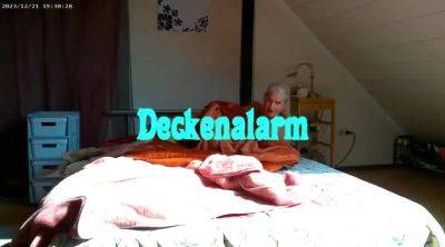 Cuddly Blanket Alarm - hclips.com