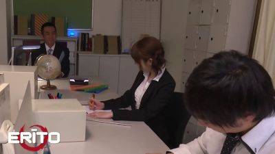 Erito - teacher satomi perceives naughty in the office and opens up her feet for a cum inside - sexu.com - Japan