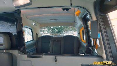 Fake cab sexy lingerie model is glad to have hard quick porn with the driver - sexu.com