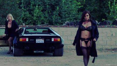 Diamond Foxxx - Kelly Madison - Taken Dick - Starring: Diamond Foxxx, Kelly Madison - hotmovs.com