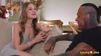 Tiffany Tatum - Tiffany Tatum, puny with all-natural tits, gets pounded rigid by Rob Diesel's ample dick. Horny and wet, she blasts and - hotmovs.com