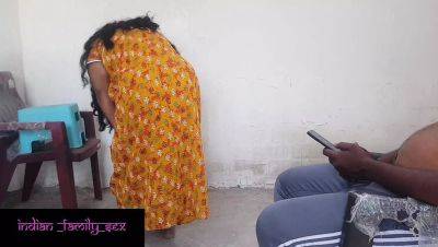 Indian Stepmom Fucks Me Hard While Maid is in Bathroom - Desi Homemade Sex - veryfreeporn.com - India