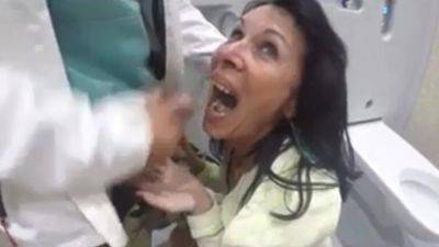 je fais baiser ma chienne dans les chiottes d une aire de repos - txxx.com