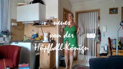 News From The Bouncy Ball Queen - hclips.com