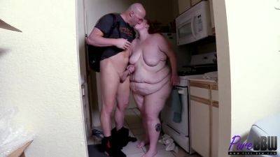 Julie Ginger - Breaking In The New Apartment - videomanysex.com