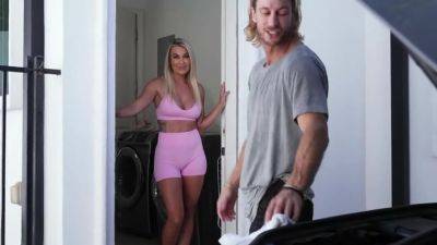 Blonde hotwife Andi Avalon pays her mechanic with pussy - hotmovs.com - Usa