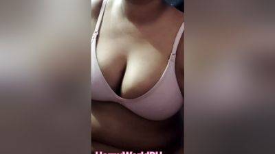 Shows Hot Big In Bra - desi-porntube.com - India