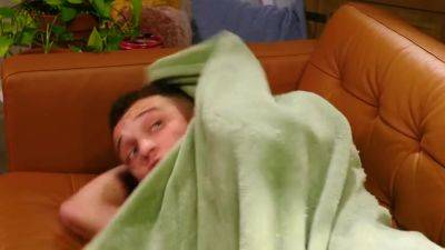 Smokin' hot MILF Cassidy Luxe knows she can't resist a big cock - hotmovs.com - Usa