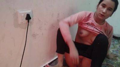 Chachi Ko Chod Kar Jabar Dasti Doodh Nikala - desi-porntube.com - India