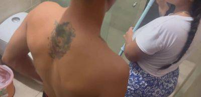 I take advantage of my cute stepsister cleaning to grab her and make her sob with pleasure. - inxxx.com