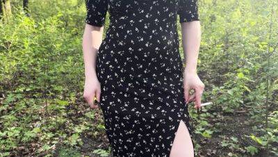 Hot Indian BBW masturbates in public park during risky video call - Smoking fetish & upskirt action - xxxfiles.com - India