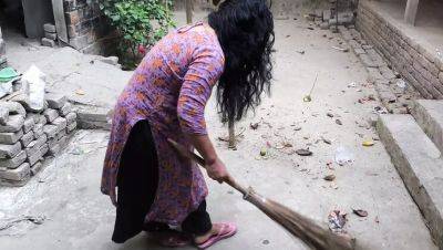 Desi Aunty Gets Anal Fuck in the Yard - Tight Pussy Doggy Style - Indian Mature Sex - xxxfiles.com - India