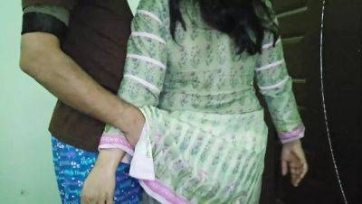 Hot Pakistani Girlfriend Dirty Talk in Hindi - Big Ass Desi Bhabhi Fucked Hardcore - veryfreeporn.com - India - Pakistan