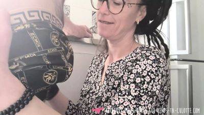 French amateur brunette gives sloppy deep throat blowjob and swallows all cum - veryfreeporn.com - France