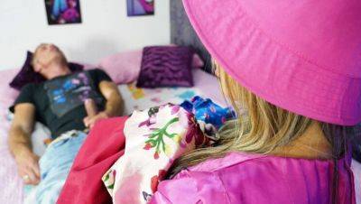 Stepdaughter Catches Stepdad Jerking Off in Her Room - May Akemi & Vagninho Anal Taboo Sex - porntry.com