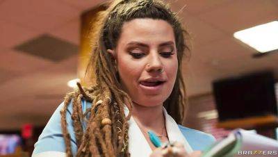 JMac - Hot Diner Threesome with Lucy Foxx & Jmac - Big Tits, Blowjob & Cumshot - porntry.com