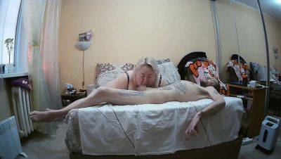 Stepmom sucks big cock deep and watches cum flow out - Zona901 - veryfreeporn.com - Russia