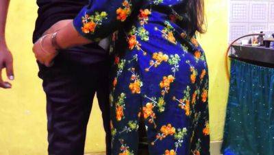 Step Sister Saith Fucks in Kitchen - Homemade Desi Sex - veryfreeporn.com - Pakistan