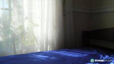 70-year-old Mandy schools a young student - hotmovs.com