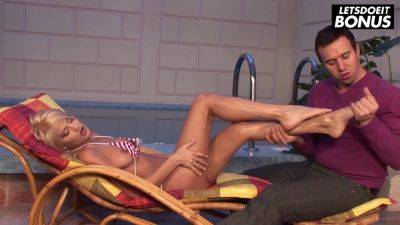 Fun Time By The Pool With Cheating Wives & Their Neighbors Full - videomanysex.com