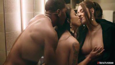 Gizelle Blanco - Gizelle Blanco And Ameena Green Synthesis - videomanysex.com