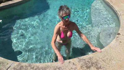 Overunderwater Pool Shots And A Long, Slow Outdoor Shower - Camera Man - upornia.com