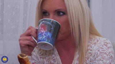 Blonde Mature Lady Loves To Get Fucked - MatureNl - hotmovs.com