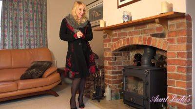 Lucinda Does A Striptease and Masturbation Show For You - hotmovs.com