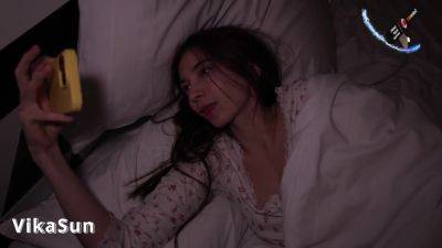 Hot Brunette Gets Orgasm From Her Favorite - videomanysex.com