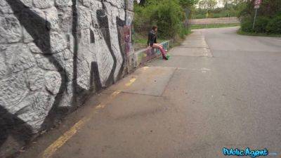 Hot brunette Jade Amor performs street doll rails martin's sausage & gulps sperm for cash - fakehub - sexu.com - France