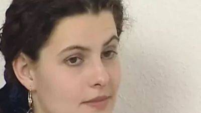 Sweet Teen Mouse Gets Fingered and Licked - 19-Year-Old Amateur Beauty - veryfreeporn.com - Germany