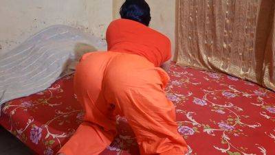 Desi Stepsister Doggy Style Fuck - Big Ass Bouncing While Sweeping The Bed - porntry.com