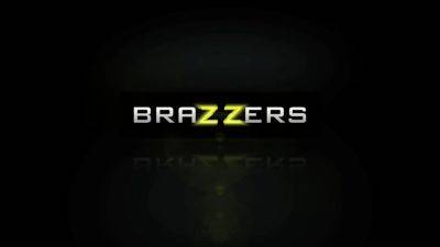 Keiran Lee - Jessie Andrews - Fluid Exchange Student With Jessie Andrews, Keiran Lee - Brazzers - hotmovs.com