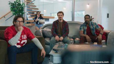 Im jerking n sucking off my stepdads friends behind his back - hotmovs.com