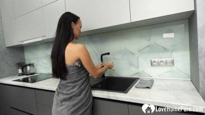 No Cash? Plumber Gets Anal Payment from Hot Customer - hotmovs.com