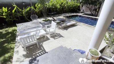 Hot Babe Takes a Swim and Gets My Cock Poolside - hotmovs.com