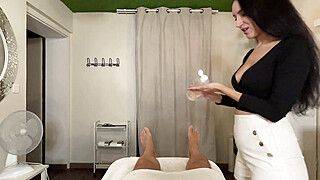 Masseuse with big tits did a happy ending massage and swallowed cum - ah-me.com